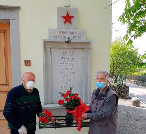 Spoštljiv poklon padlim ob 25. aprilu