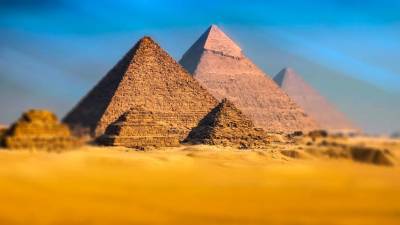 Piramide v Gizi; Egipt bo danes v ospredju (ARHIV)