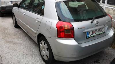 Tuje registrske tablice (FOTODAMJ@N)