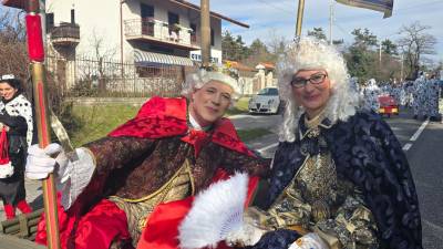 Letošnji kraljevi par Kraškega pusta uvaja povorko na Opčinah (FOTODAMJ@N)