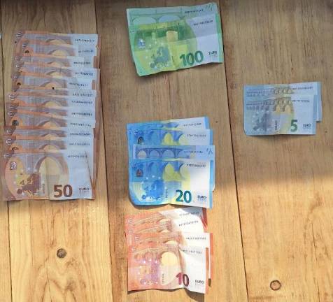 Med hišno preiskavo naleteli tudi na strelno orožje in naboje