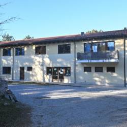 Stavba na Repentabrski cesti na Opčinah, v kateri bi Sklad Mitja Čuk uredil slovenske jasli (FOTODAMJ@N)