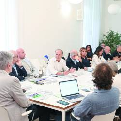 Generalni direktor podjetja Asugi Antonio Poggiana je novost skupnostnih domov predstavil v vili Renner (FOTODAMJ@N)