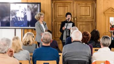 Pesmi sta brali Aleksandra Devetak in Boženka Jelerič (FOTO ZOSO)