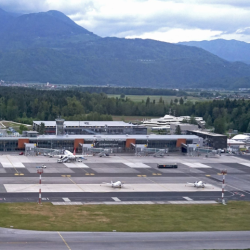 Letališče Ljubljana (WIKIPEDIA)