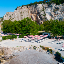 Kopališče Caravella v Sesljanskem zalivu