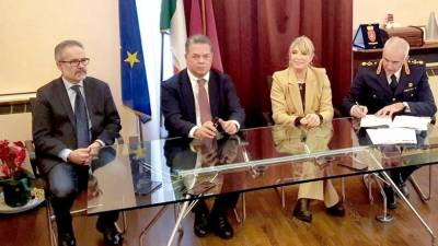 Podpis sporazuma (KVESTURA)