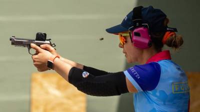 Eva Fučka med nastopom na strelskem tekmovanju Lynx Brutality 2024 v Kočevju (COMBATCLICKS)