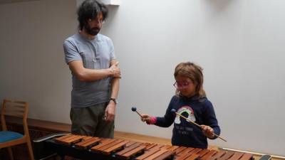 Otroci, ki so neodločeni, lahko še rezervirajo brezplačne poskusne lekcije (BUMBACA)