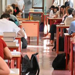 Spopadanje s pisno nalogo na maturi (FOTODAMJ@N)