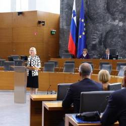 Dosedanja predsednica DZ Urška Klakočar Zupančič (DZ RS)