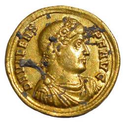 Valensov poznoantični zlatnik, ki so ga našli v Ogleju