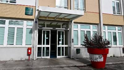 Slovenska socio-psiho-pedagoška služba zdravstvenega podjetja Asugi v Ulici Sai 7 (FOTODAMJ@N)