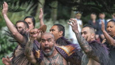 Maori med uporniškim plesom haka (ANSA)