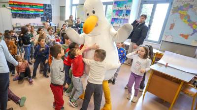 Obisk gospoda Galeba v osnovni šoli v Štandrežu (TIBALDI)