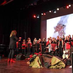 Ženski skupni zbor pod vodstvom Jane Drassich (TIBALDI)