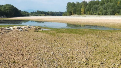 Posledice suše, odvzemov vode in nihanja vodostaja poleti 2022 (LEGAMBIENTE)