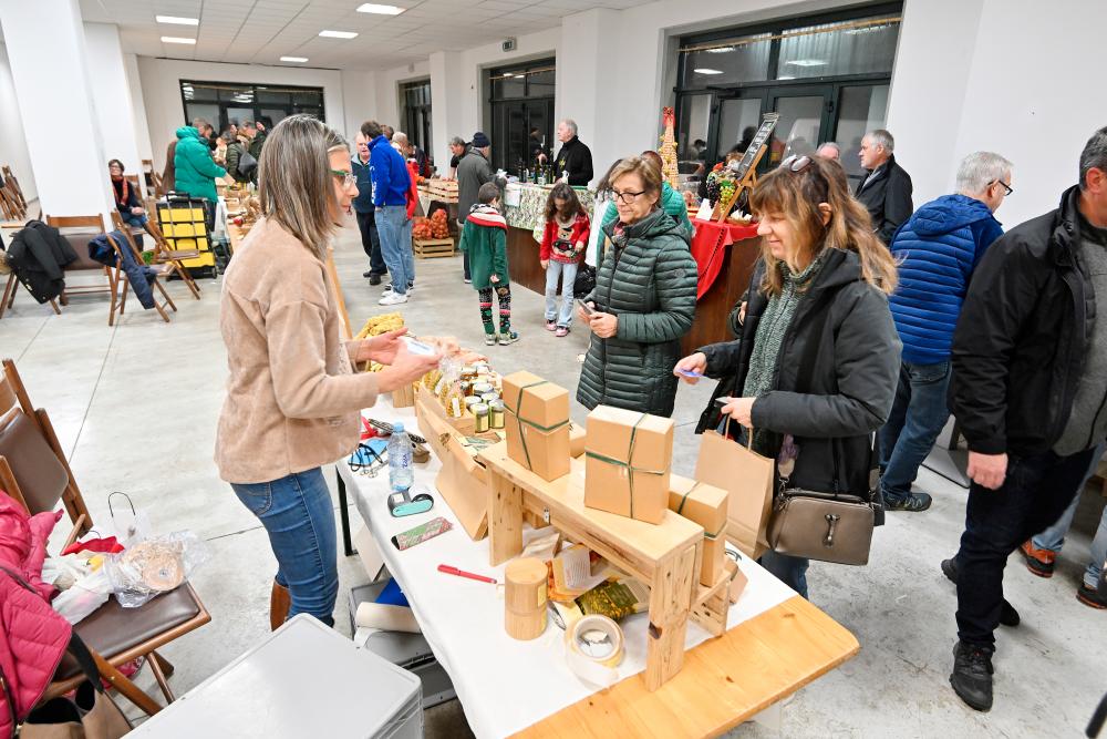 Tradicionalna božična tržnica vabi na Dolgo krono
