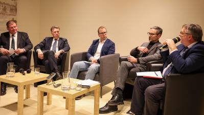 Srečanje o zaščitnem zakonu, ki ga je v Trgovskem domu priredil krožek Anton Gregorčič (TIBALDI)