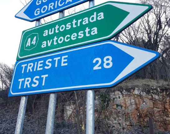 Državna cesta končno dvojezična tudi v Dolu