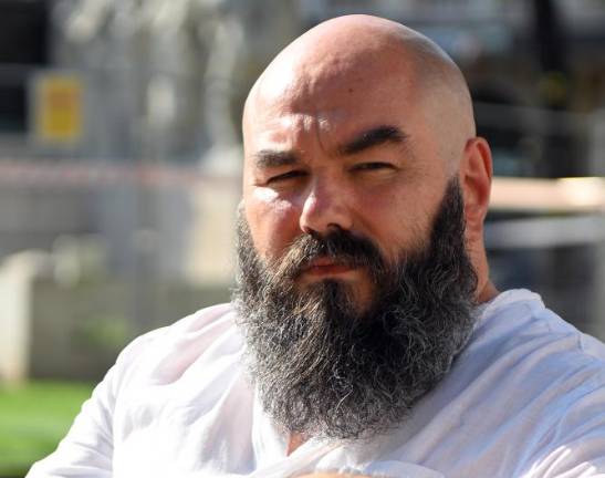 »Zrasel sem med dvema kulturama«