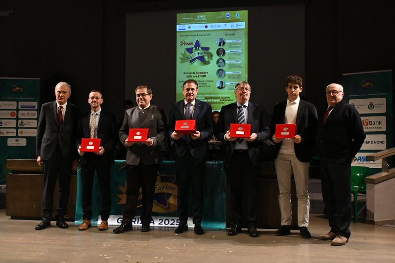 V ospredju skrb za tkanje vezi in krepitev dialoga