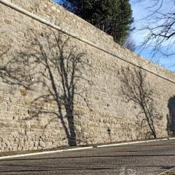 Prenovljeno grajsko obzidje (COST)