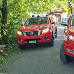 Ponesrečenca iščejo gasilci, karabinjerji in psi za iskanje pogrešanih, v zraku sta tudi dva helikopterja