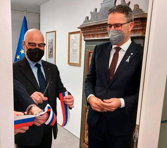 Paolo Pirnoth in Arno Kompatscher režeta trak (JANKO PETROVEC)