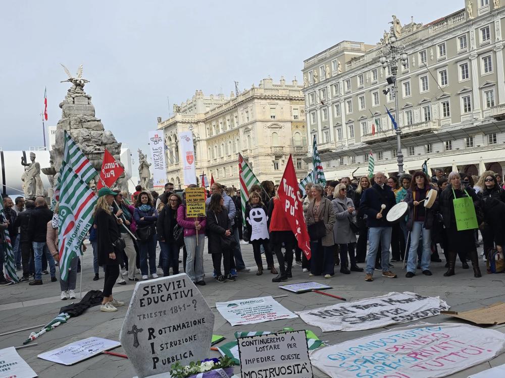 Občinski vzgojitelji prekrižali roke
