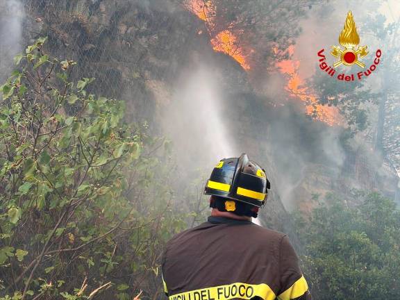 Med Tržičem in Štivanom se je vnel gozdni požar