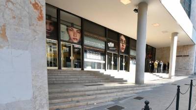 Tržaški Kulturni dom, sedež Slovenskega stalnega gledališča Trst (ARHIV)