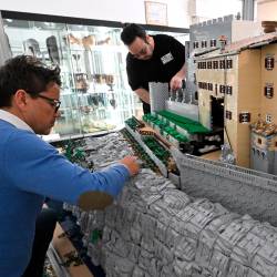 Na Devinskem gradu umetnine iz lego kock