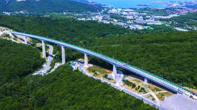 Železniški viadukt Vinjan je s 620 metri najdaljši na trasi drugega tira