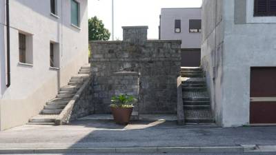 K stopnišču so nekoč zahajali po vodo (MAREGA/TIBALDI)