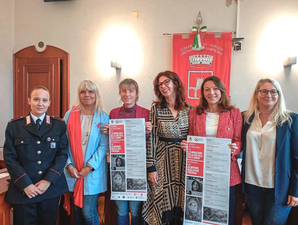 Več pobud za spodbujanje solidarnosti in preprečevanje nasilja nad ženskami