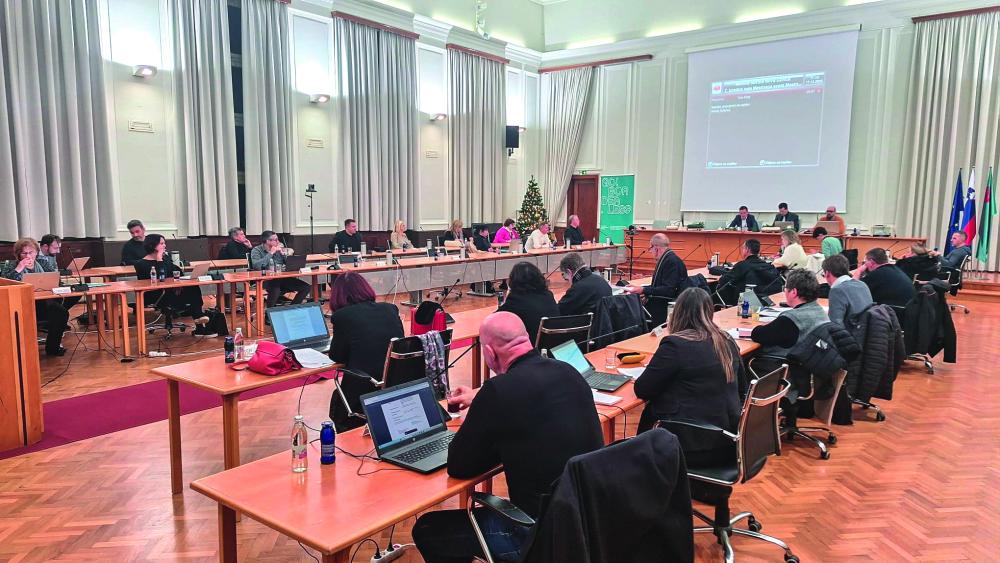 Poslovanje Zavoda GO! 2025 bo šlo tudi skozi računsko sodišče