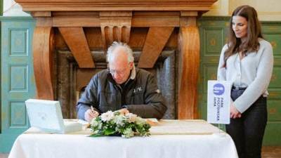 Werner Herzog z direktorico Parka Postojnska jama Kajo Batagel (LEJLA LISJAK)