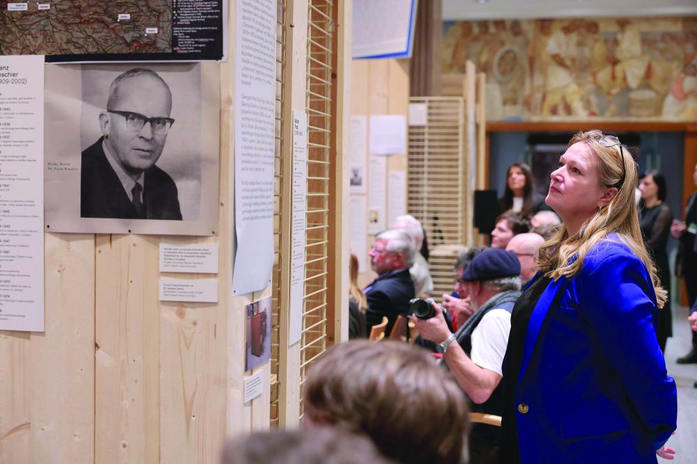 V slovenskem parlamentu o nacizmu na Koroškem