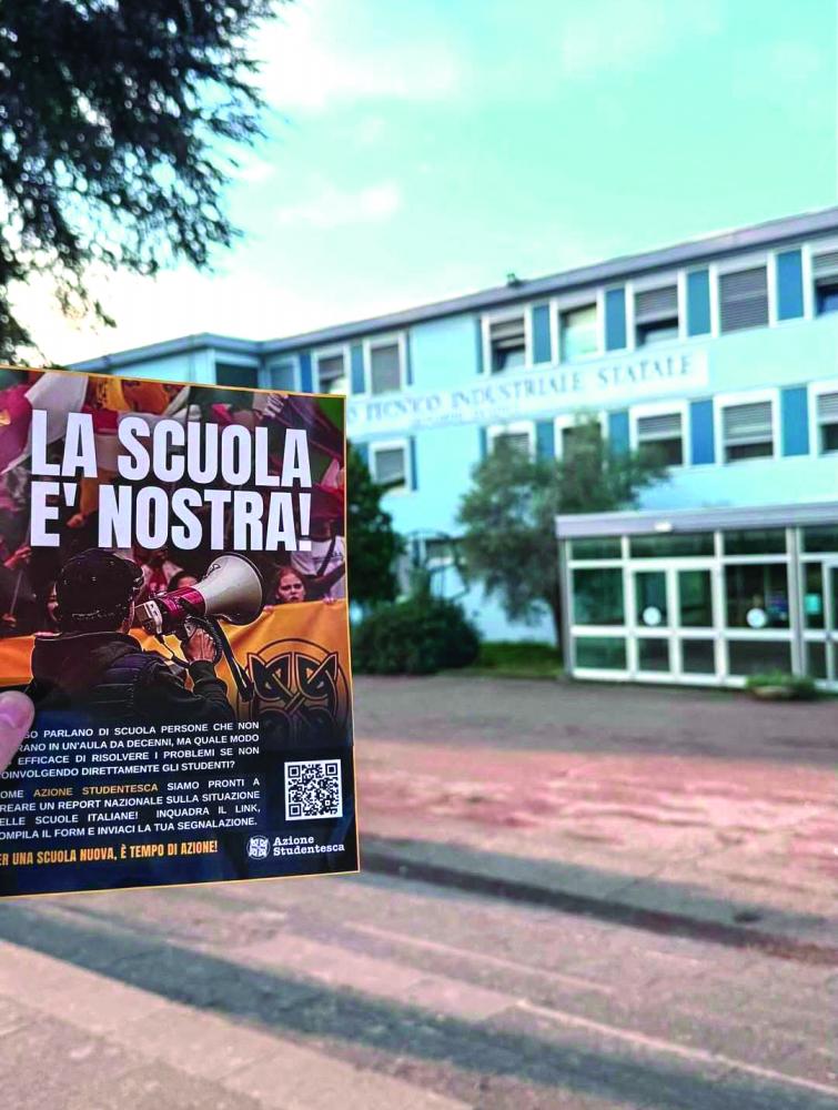 Mladi desničarji vohljajo za levimi profesorji