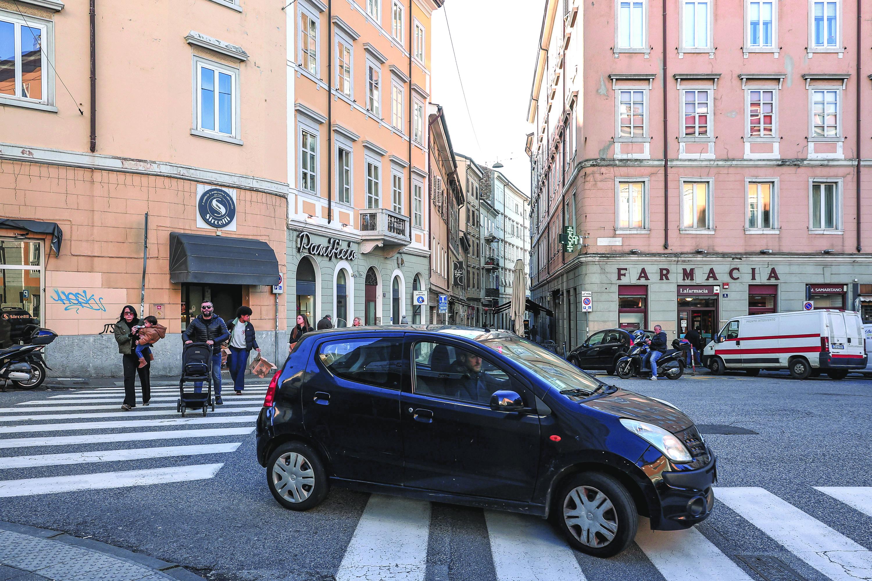 »Za več varnosti v bližini glavne tržaške bolnišnice«