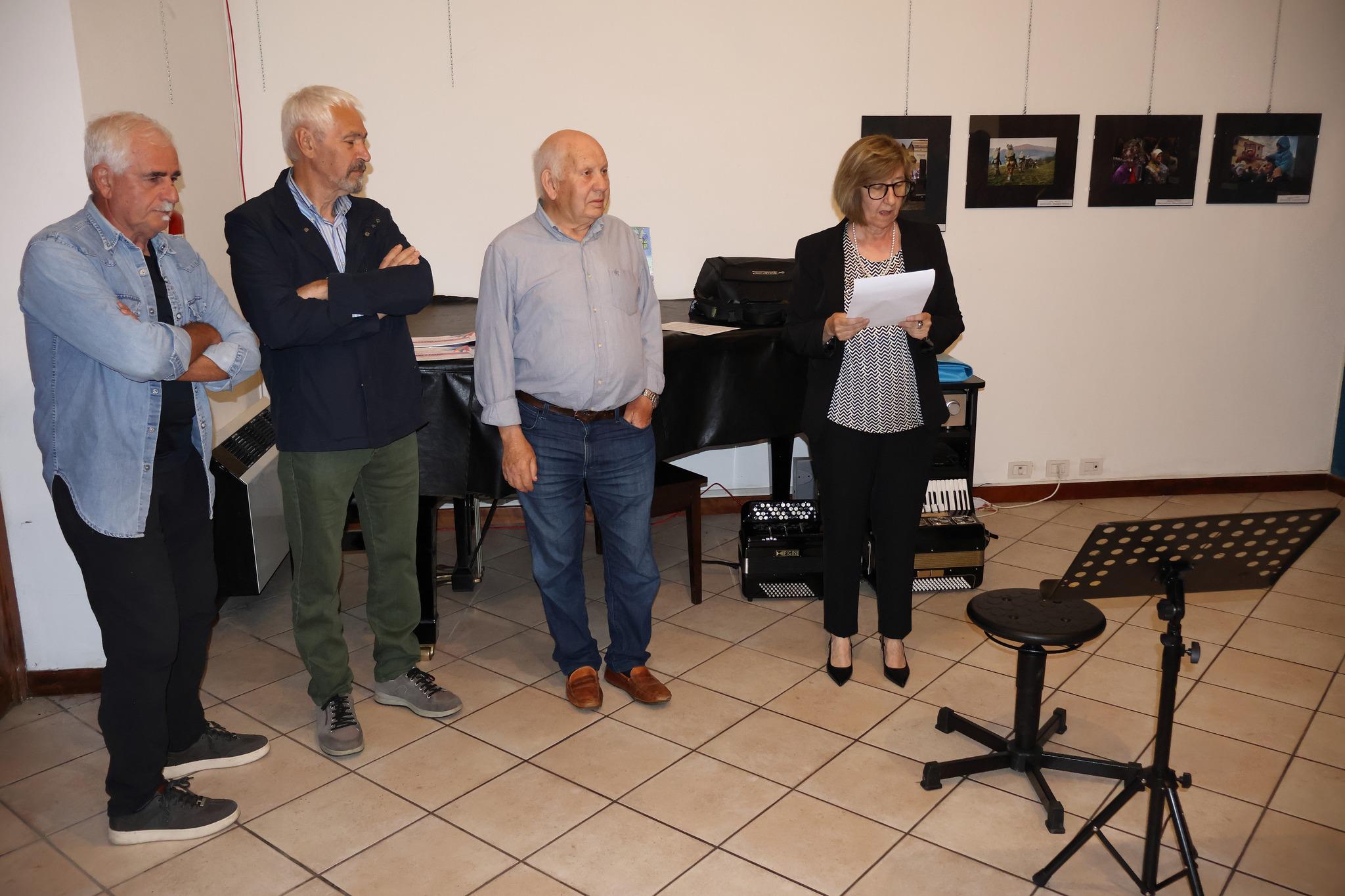 Pustu posvetili razstavo ob 120-letnici društva Jezero
