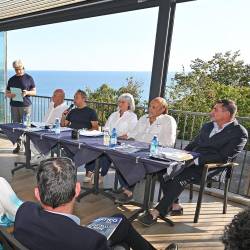 Pogovor je revija Adriatico Magazine priredila na terasi lokala v sesljanskem kampu Pineta