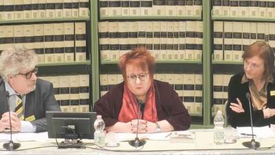 Predstavitev v senatu. Z leve zgodovinar Costantino Di Sante, senatorka Tatjana Rojc in zgodovinarka Marta Verginella