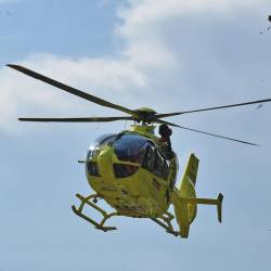 Sopotnika so s helikopterjem prepeljali na zdravljenje v katinarsko bolnišnico