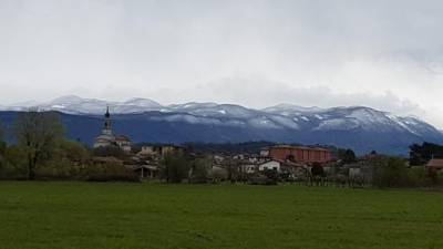 Pogled na pobeljeno Trnovsko planoto iz Štandreža (D.R.)