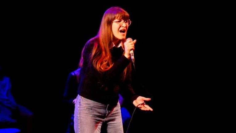 Zastora ne bi mogli dvigniti z bolj mladostno in energično predstavo