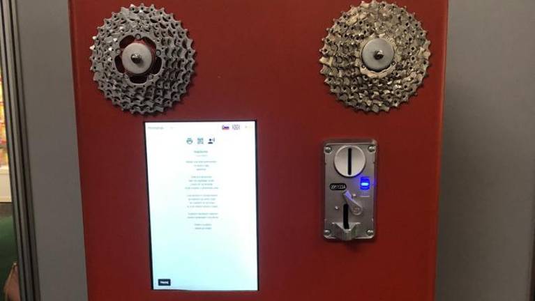 Privoščite si verze iz Pesmomata