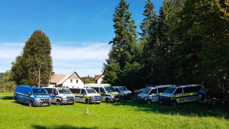 Iskalo ga je 45 ljudi