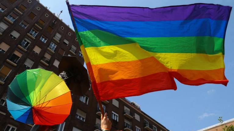 V Sloveniji poroke in posvojitve tudi za istospolne partnerje